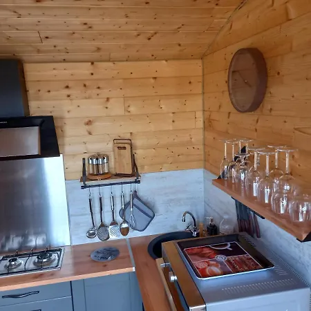 Сasa de vacaciones Roulotte Au Paradis Les Eyzies