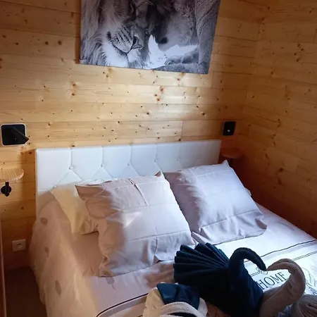 Сasa de vacaciones Roulotte Au Paradis Les Eyzies